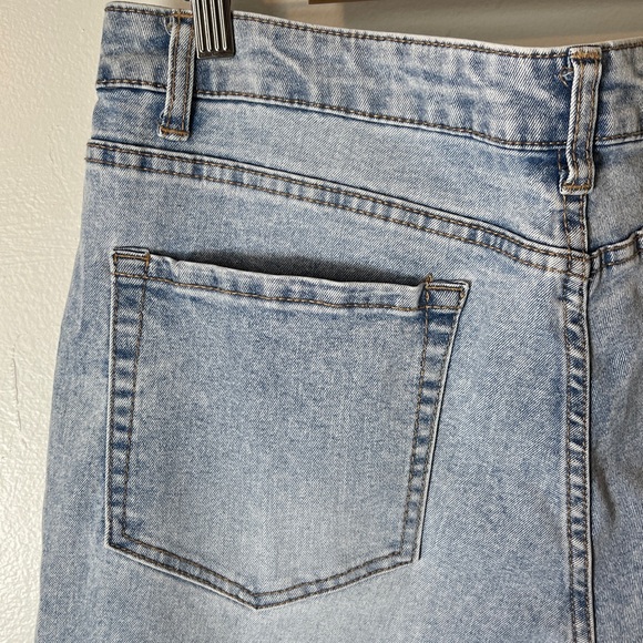 FRYE High Rise Light Denim Vintage Style Straight Leg Mom Jeans Sz 10 - Picture 11 of 16